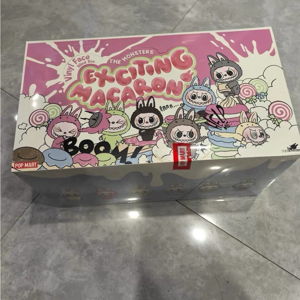 Exciting Macaron Vinyl Figures Box